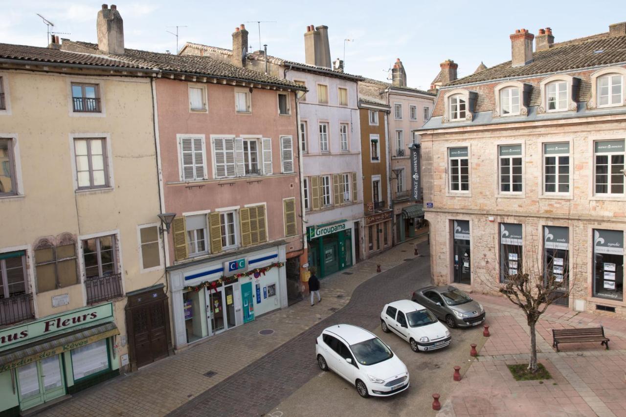 Appartement A-Mi-Chemin - Centre-Ville De Tournus Bagian luar foto
