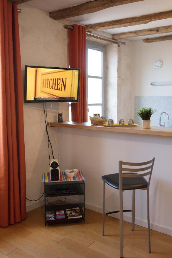 Appartement A-Mi-Chemin - Centre-Ville De Tournus Bagian luar foto