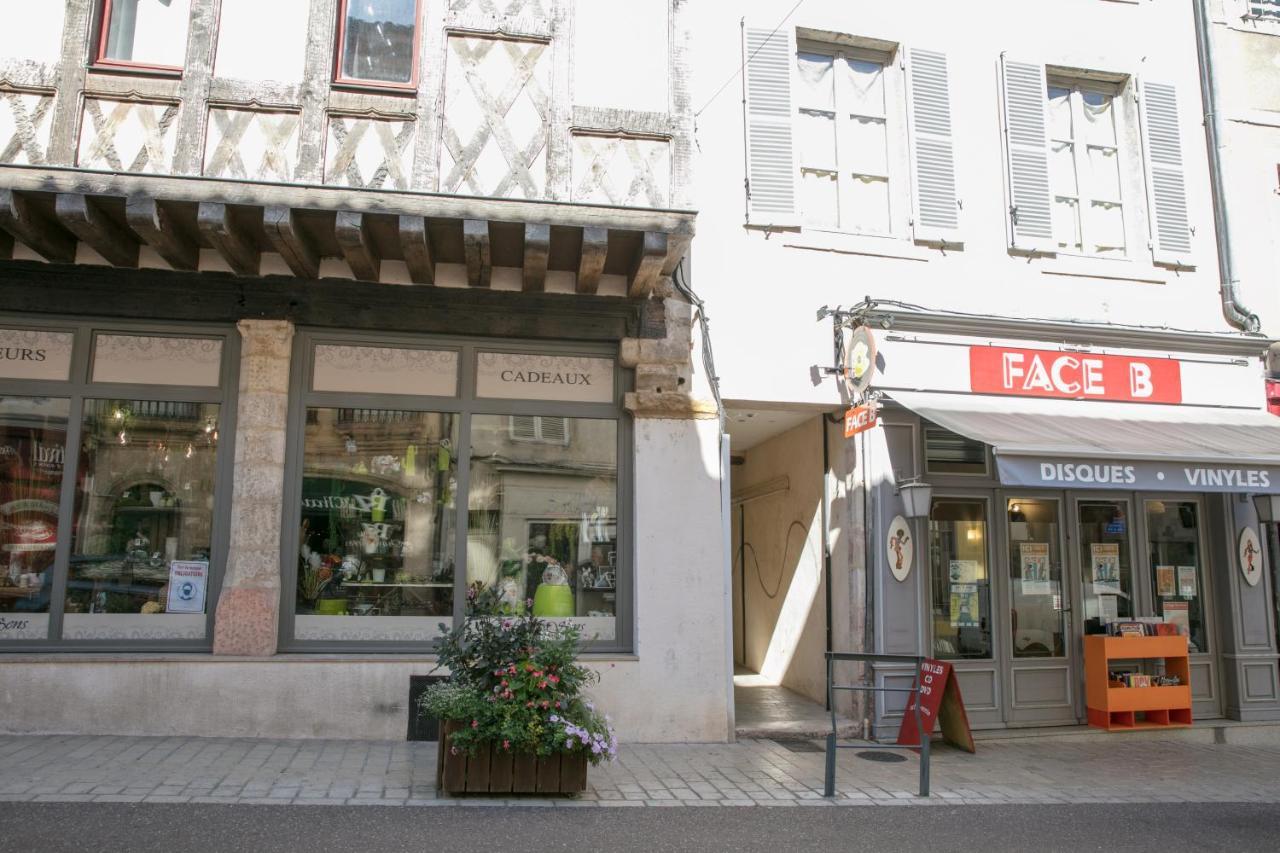 Appartement A-Mi-Chemin - Centre-Ville De Tournus Bagian luar foto